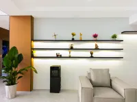 Manzhou Hotel (Zhongyuan)