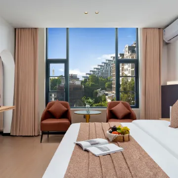 Jueduo Smart Hotel (Dali High-Speed Railway Station Erhai Park)