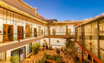 Lijiang Fanqixuan·Tsei Snow Mountain Panorama Designer Meisu(Shuhe Ancient Town Store)