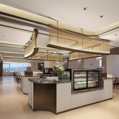 Hilton Garden Inn Urumqi Railway Station Отели рядом со станцией Wulumuqi Railway Station