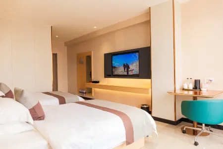 Wanyang Light Luxury Apartment (Bus Station) Отели рядом с достопримечательностью «Pingnanxian Caifu Square»