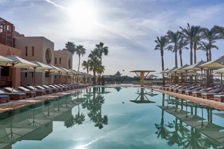 Steigenberger Golf Resort Отели рядом с достопримечательностью «Coraya Divers El Gouna»
