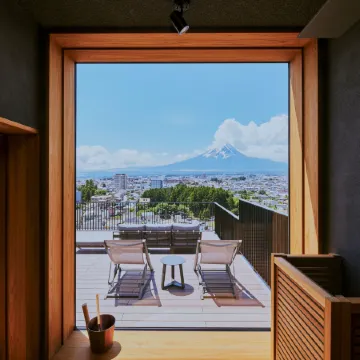 edit x seven FUJI GOTEMBA