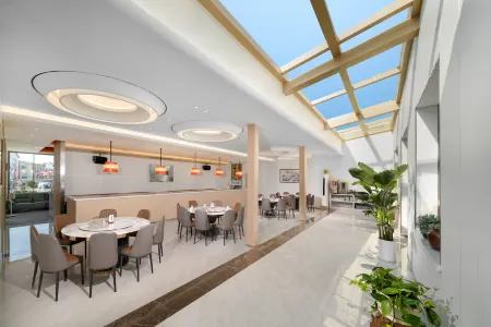 Jingbo Lake Yihu Yiju Hotel