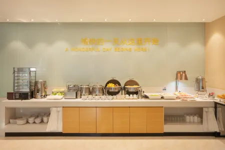 City Comfort Inn Hotel (Baise Jingxi Fortune Plaza) Отели рядом со станцией Jingxi Railway Station