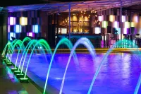 Ruean Phae Royal Park Hotel - Pools