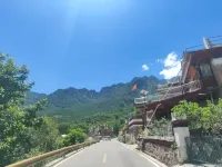 Linqi Yujian Homestay (Jiaju Tibetan Village) - 뷰