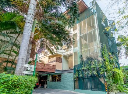 โรงแรมเดอะปาล์ม The Palm Hotel Salaya