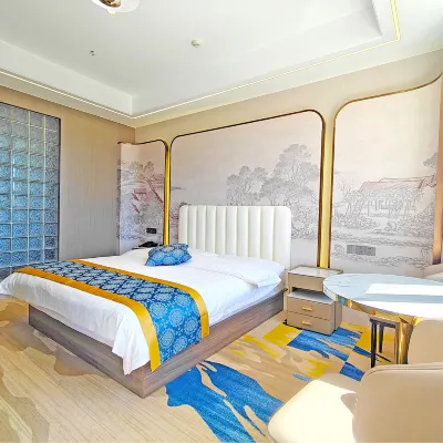 Wengniute Banner Longyun Hotel Hotels near Happy City (formerly Mongolian King City)