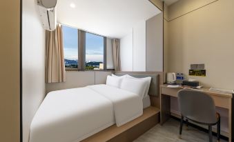 JZ·Jianzhi Hotel (Zhuhai Lovers Road Seaside Swimming Pool)