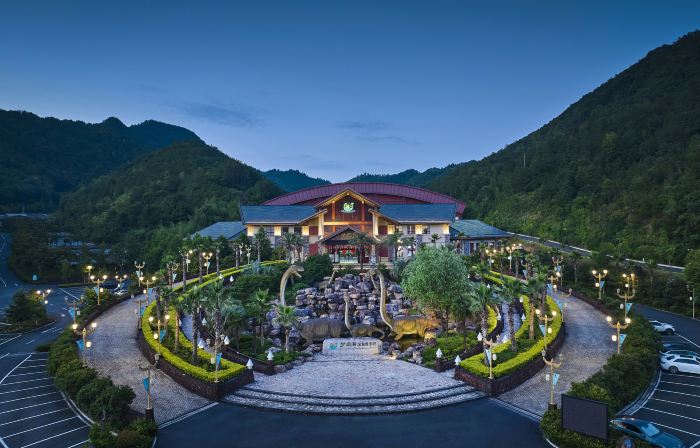 Hengdian World Studios Mengquangu Hot Spring Resort Hotel