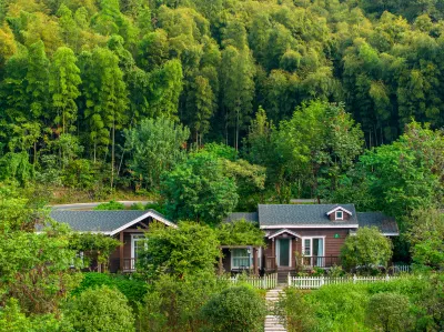 Dabieshan Camping Park Hotel Hotels near Eyuwan Suqu Shoufu Geming Museum