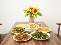 Xishe Private Hot Spring Hotel (Huquan Ecological Park)