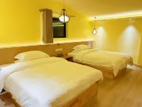 Feng and Bamboo Homestay
