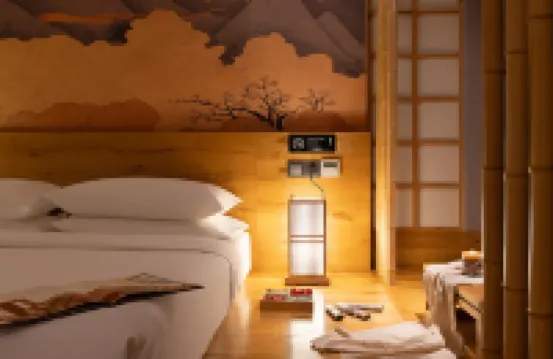 Zaixu Manju (Guanshanhu District International Ecological Conference Center Subway Station)