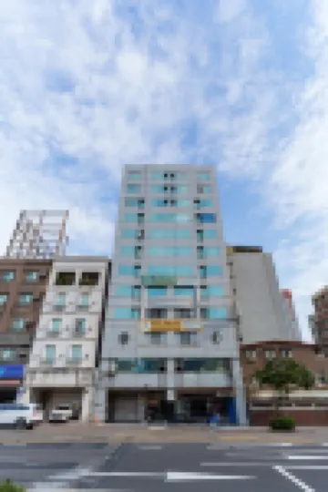 愛河 日央 鹽埕區附近的飯店