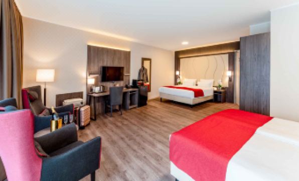 PLAZA Premium Den Haag City Center