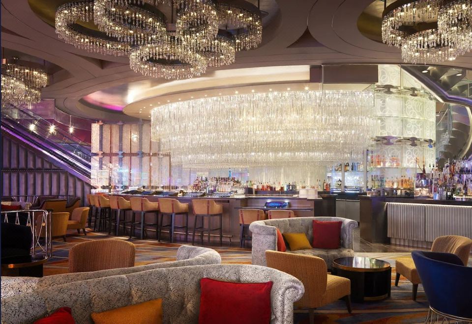 더 코스모폴리탄 오브 라스베이거스의 화려한 야경