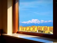 GreenTree Eastern Hotel (Urumqi Tianshan International Airport Xintianrun International Community) - غرفة مطلة على الجبل