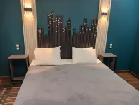 Hotel Istok Hotel berhampiran Jambatan Emas