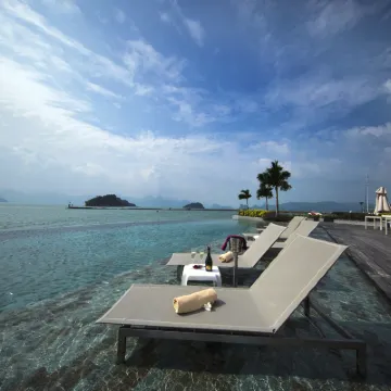 Resorts World Langkawi Hotels near Underwater World Langkawi
