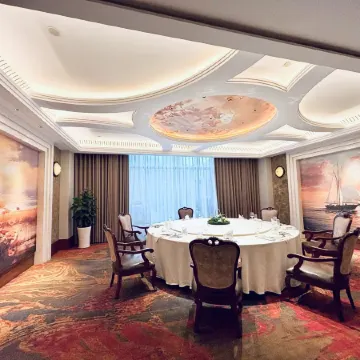 Phoenix International Hotel