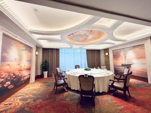 Phoenix International Hotel