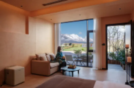 XiangYe.Yunqi Place, Sunlight on Snow Mountain Private Hot Spring Viewing Area