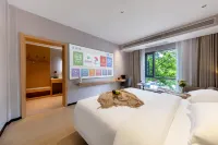 Yuegui · Baiyue MAX Cinema Garden Hotel (Guiyang Jiaxiu Building Qingyun Market Branch) - balcony