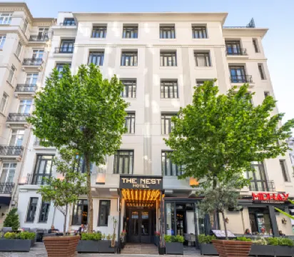 ザ・ネストホテル