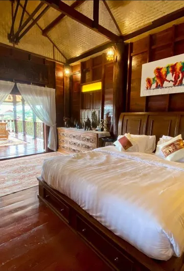 ห้องเตียงใหญ่ พักวิวสระว่ายน้ำ