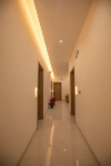 Luoping Heyi Express Hotel