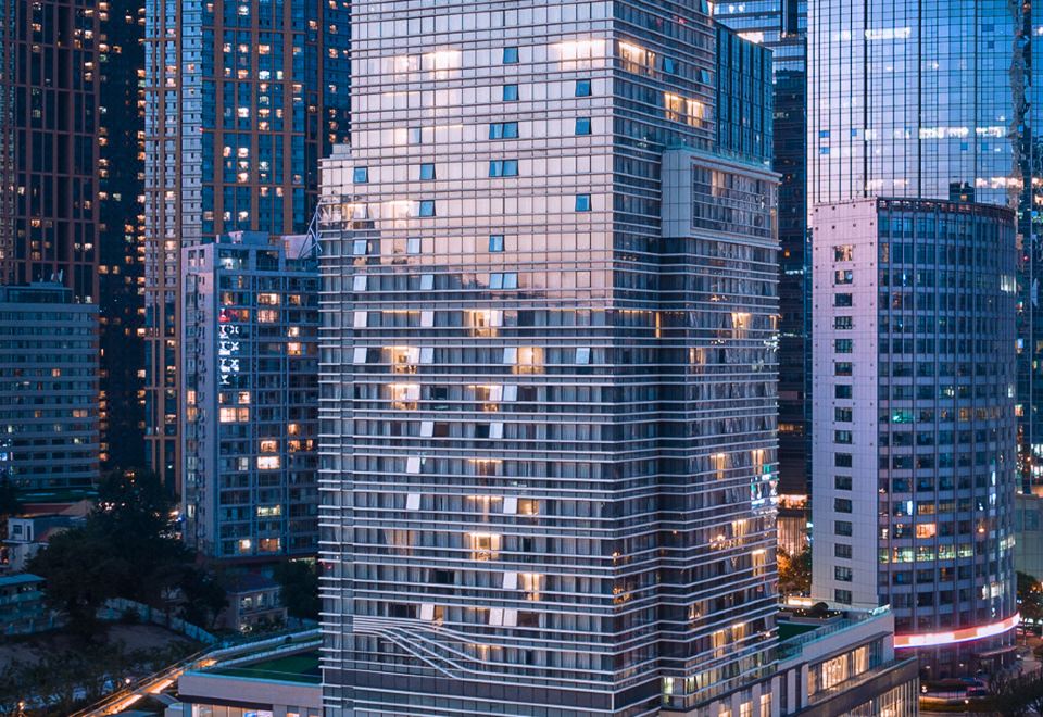 칭다오 이하이 가든 호텔 조식 뷔페 장면