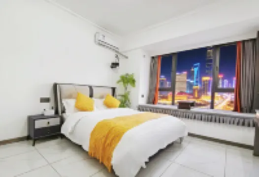Yiduo Light Luxury Apartment (Linghu Wanda)