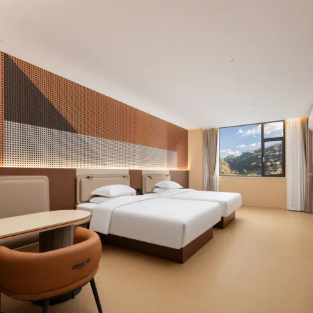 Baihe Yunqige International Hotel