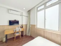 ORIENTAL HOLIDAY INN Hotels near Shanghai Kande Bilingual Experimental School