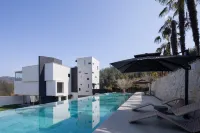 WAAALI She Village Resort Hotel