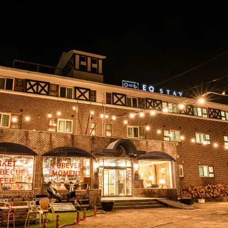 EQ Stay Hotel & Hostel Отели рядом с достопримечательностью «Пляж Хёпчже»