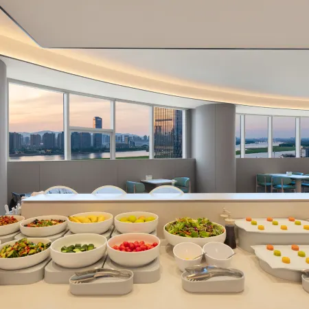 JI Nanchang Tengwang Pavilion Bayi Bridge River View Hotel