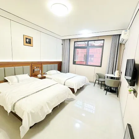 Qianqi Town Mufeng Hotel