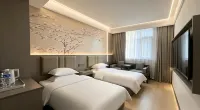 A  Hotel Hotel di 