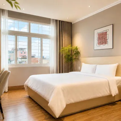 Amana Living - Phan Xich Long Hotels near Ba Chieu Market