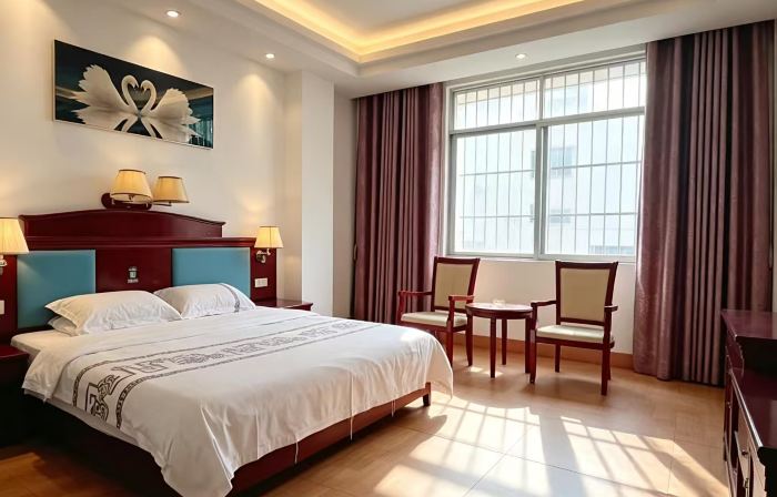 Baise Huatong Business Hotel
