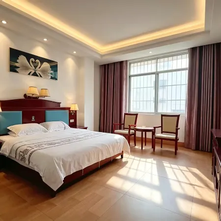 Baise Huatong Business Hotel