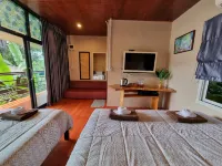 Baanhatsompaen homestay