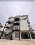 JHondo Apartment - 停車場