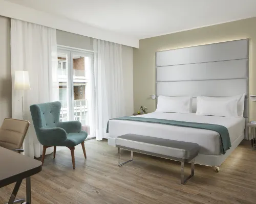 NH Madrid Zurbano Hotels near Serrano Street