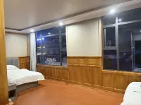 Mushe Homestay - parkir