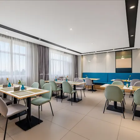 Homeinn Selected Hotel (Langfang Normal University)