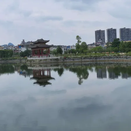 Lavande Hotel (Hezhou High-Speed Railway Station Yongfeng Lake)